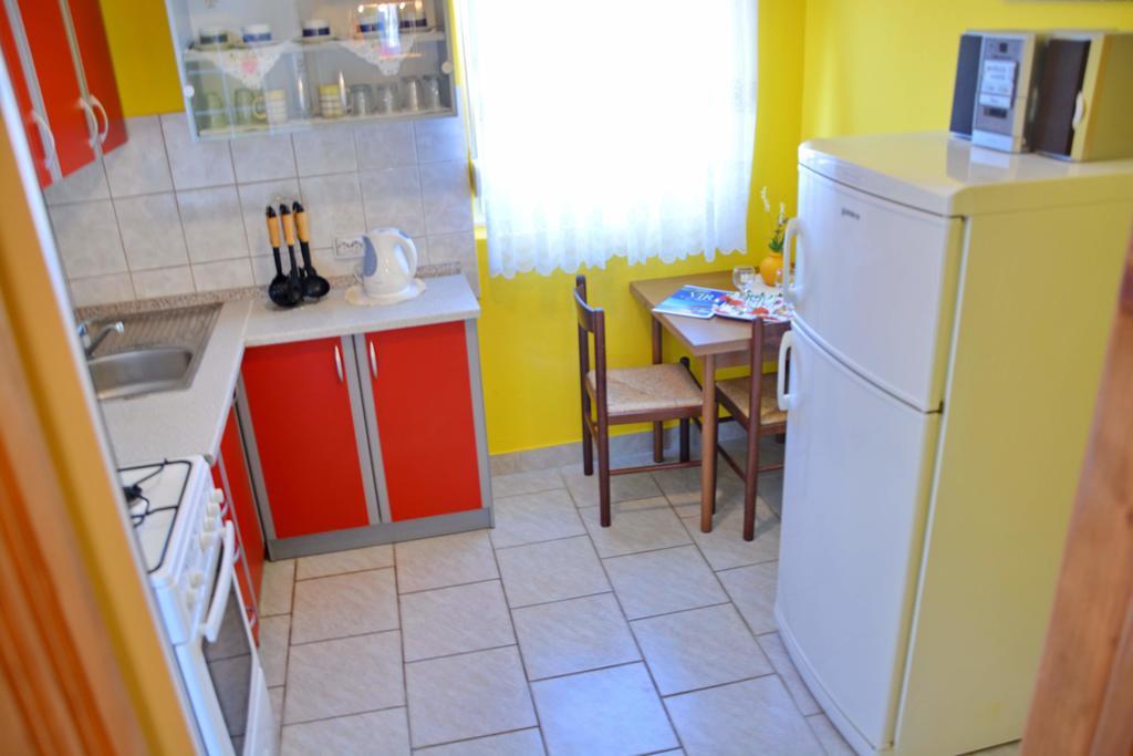 Apartments Sandra ヴィル エクステリア 写真
